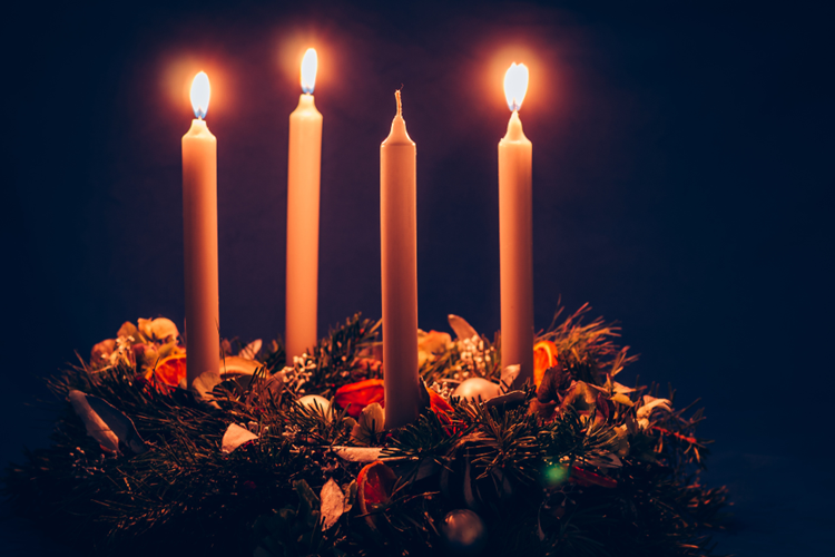 Obred paljenja treće adventske svijeće